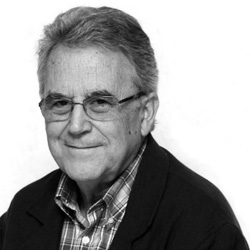 Juliá, Santos